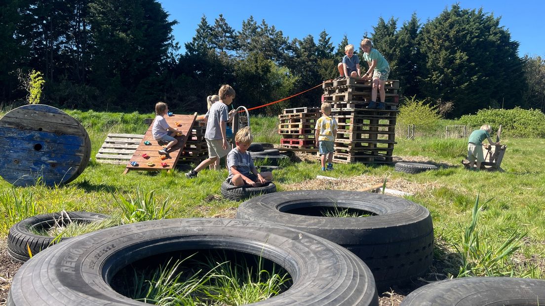 RTVNoord op bezoek in de speeltuin
